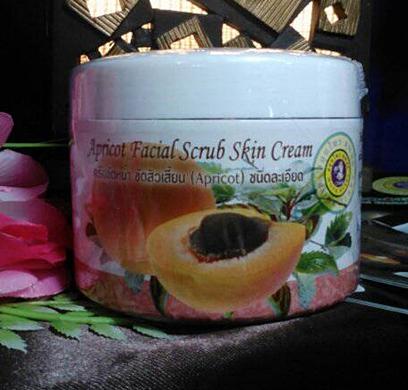 ครีมขัดหน้า ขัดสิวเสี้ยน(Apricot)ชนิดละเอียด